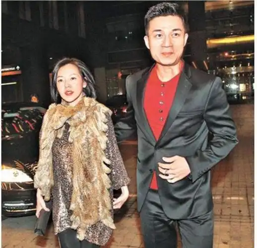 甚至有人怀疑他是哪个豪门家族的富二代