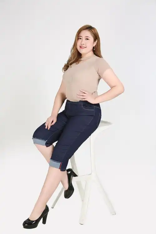 特大码牛仔裤女200斤七分裤加肥加大码女装休闲裤高腰弹力300女裤