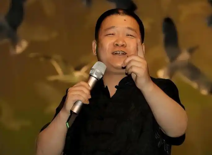 回顾孙小宝:娶19岁金玲,拒绝拜师赵本山,他经历了什么?