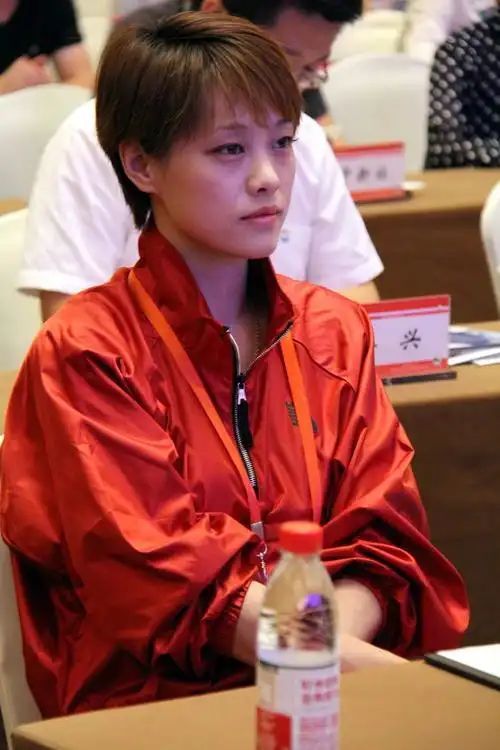 刘翔妻子亚洲女子撑杆跳冠军吴莎回家乡芜湖获选形象大使