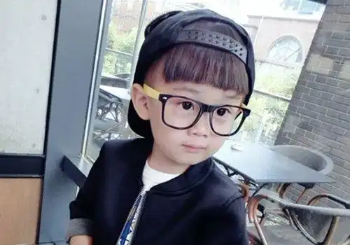 适合小男孩的短发发型 小男孩帅气发型图片大全