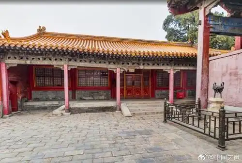 故宫养心殿发现清宫春节曲目戏折