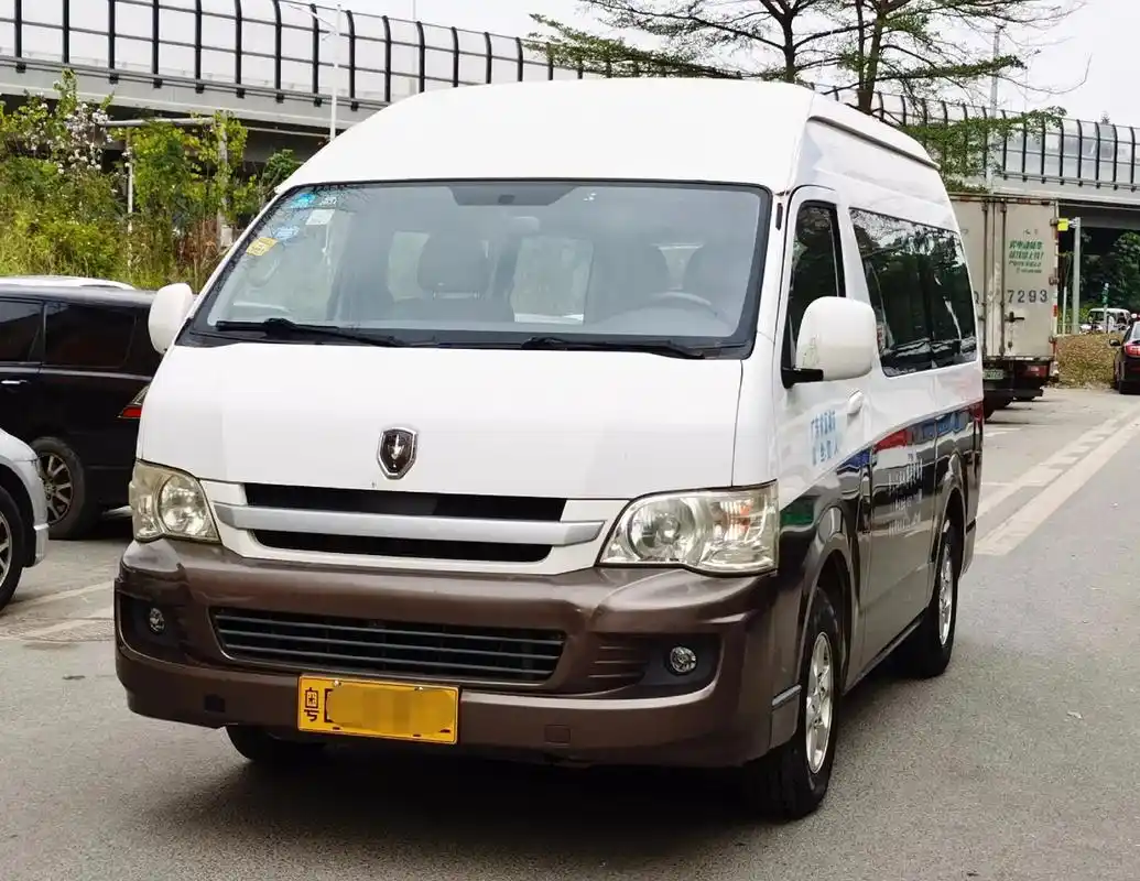 黄牌十座面包车 准14年金杯,10座黄牌,车况精品!2.4丰 - 抖音