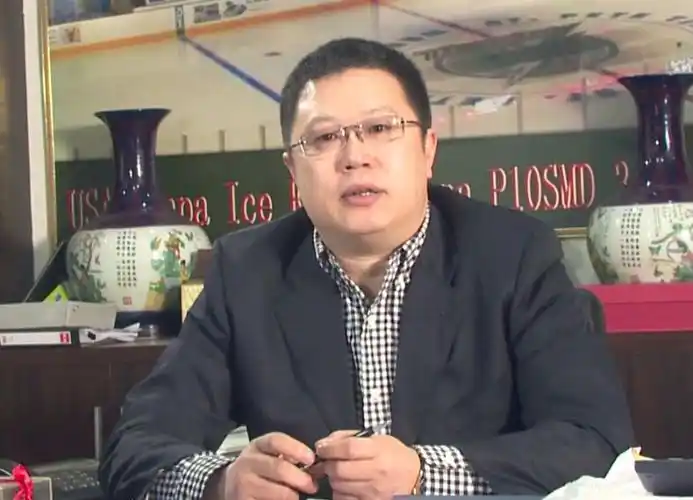 石耀忠2013年深圳市锐拓显示技术有限公司在董事长石耀忠先生的带领下