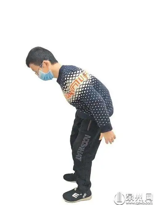 驼背的人龟背,驼背的人-图片大观-奇异网