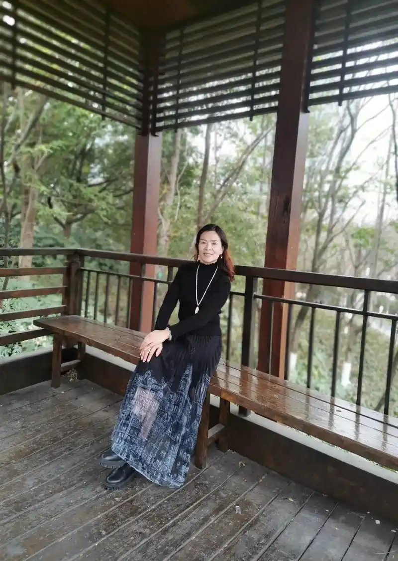 善良阳光的女人最美,女人真正的美是由内而外的那份阳光,爱美不 - 抖