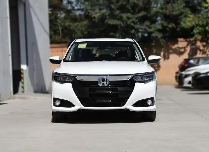 2022款"廉价"版雅阁实车到店!售价8.68万换装1.5混动,油耗4l