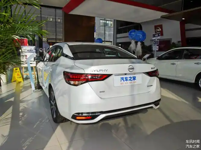 日产轩逸外观年轻时尚内饰科技舒适