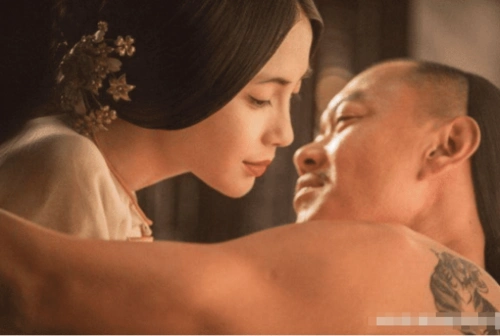 演戏不火,他无奈只能去做生意,今身价上亿,连王思聪都要给他三分薄面!