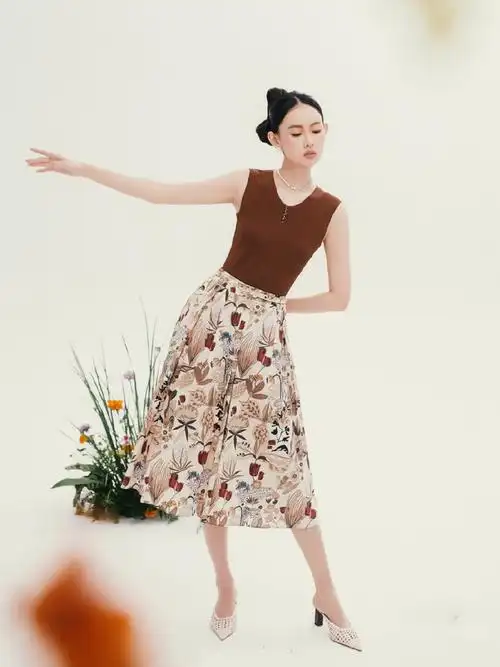 魏小涵出镜lancyfrom25spring系列大片