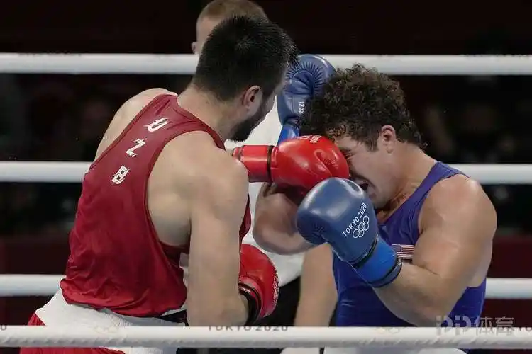 组图拳击男子超重量级决赛乌兹别克斯坦选手伽罗洛夫夺金