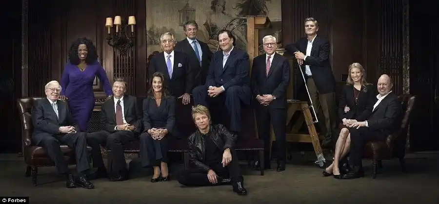 全美最富12人齐上封面 创史上最贵合照