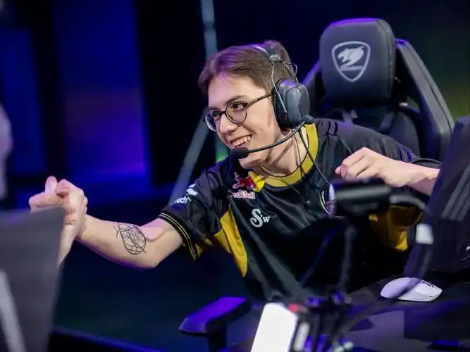 th wo0t 6月3日 国服排位直播录像 与benjyfishy双排