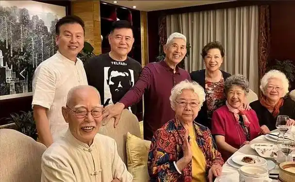 艺术家田华:和初恋老公爱一生,儿子离世当天她为何还去当评委?