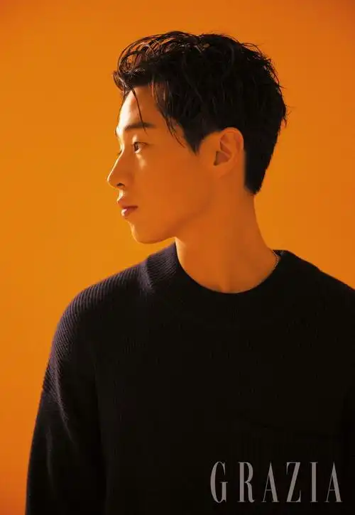 p>刘宪华(henry lau),1989年10月11日出生于加拿大,就读于伯克利音乐