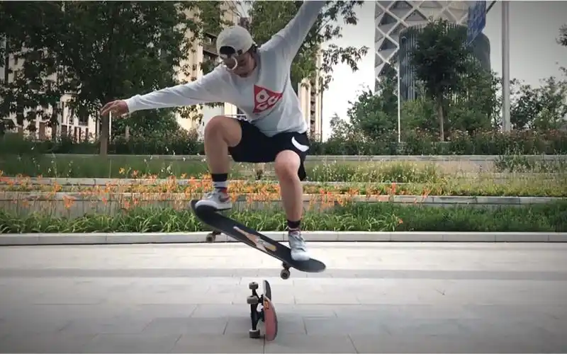 从帽衫到短袖板女滑板四个月ollie混剪