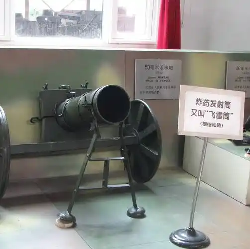 回顾94岁老人留下一旧皮箱子女打开后发现父亲隐藏60年的身份