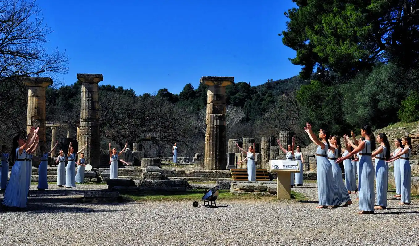 东京奥运会圣火采集仪式举行(11)