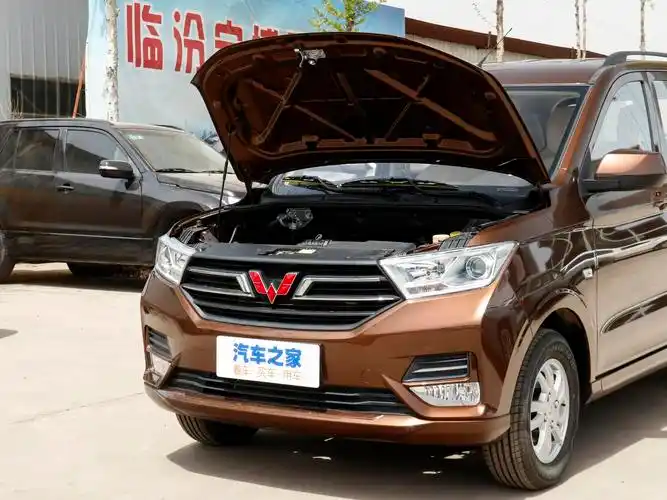 新款五菱宏光s上市 售价区间5.465-5.98万元