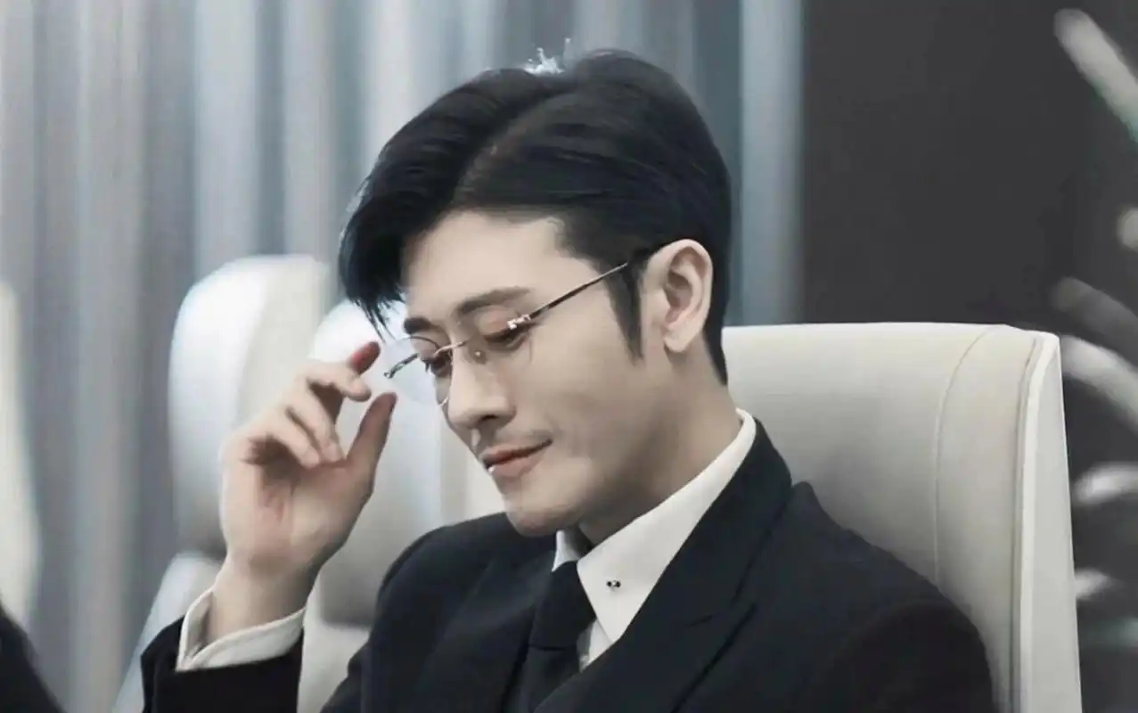 一枪遮半腰——林雨申   推个帅气的叔圈男神吧.