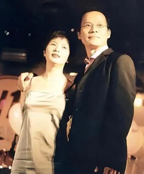 这些老来得子的男星,最大与孩子差84岁|梦鸽|罗大佑|刘德华|李双江