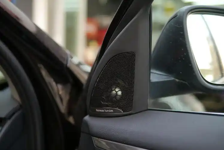 宝马x1汽车音响改装哈曼卡顿 青岛车之友汽车音响