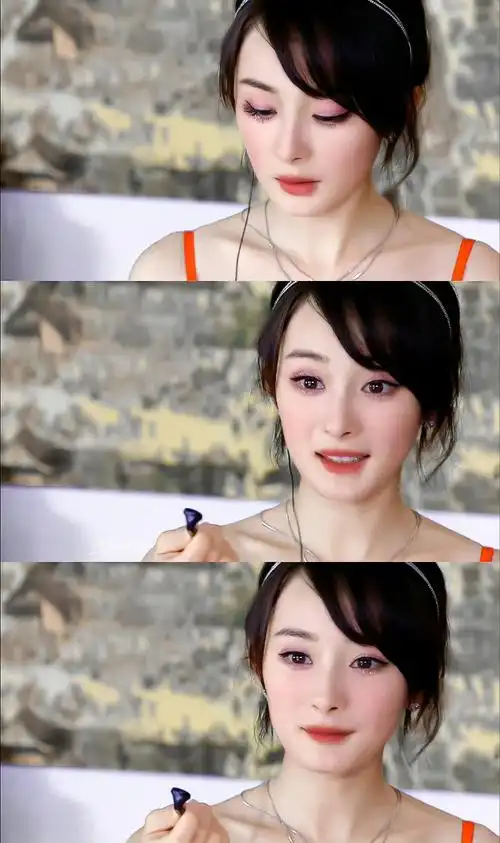 杨幂宫锁心玉海报戴着耳机##杨幂晴川海报戴着耳机