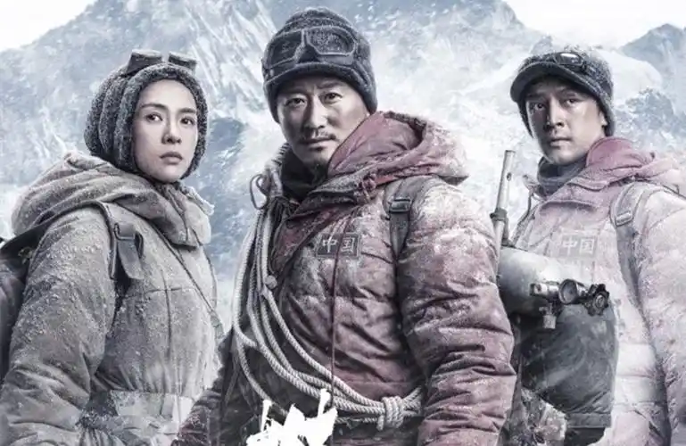 《攀登者》绝对算得上是一部大制作手笔电影,作为冒险题材作品,并且