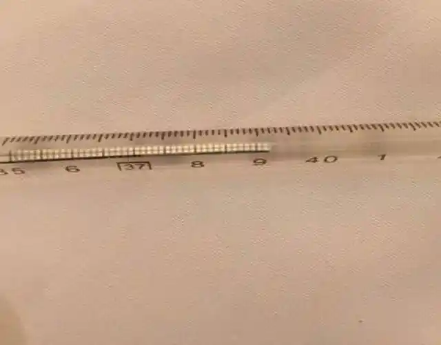 体温计显示39°2.