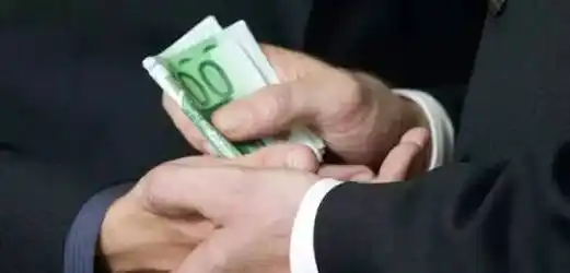 办公室饭局赌桌上 贪官竟然喜欢在这几个地方收钱