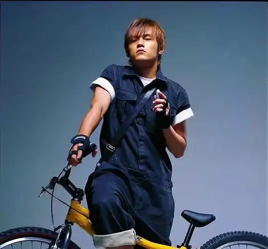 冲上热搜周杰伦被嘲吃相难看想买票就要先购买超级会员