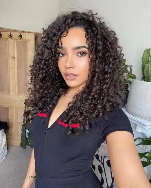 爆款羊毛卷长发来袭,蓬松瘦脸绝佳选择,尽显性感魅力_发型_时尚_造型