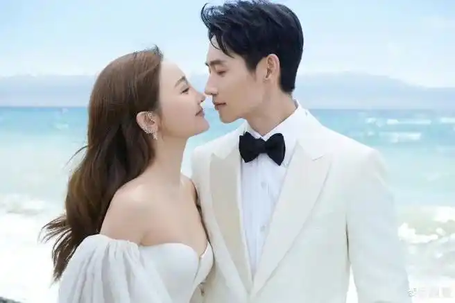 离开郑爽10年后,高调官宣结婚:对不起,不等了!-皮皮自媒体