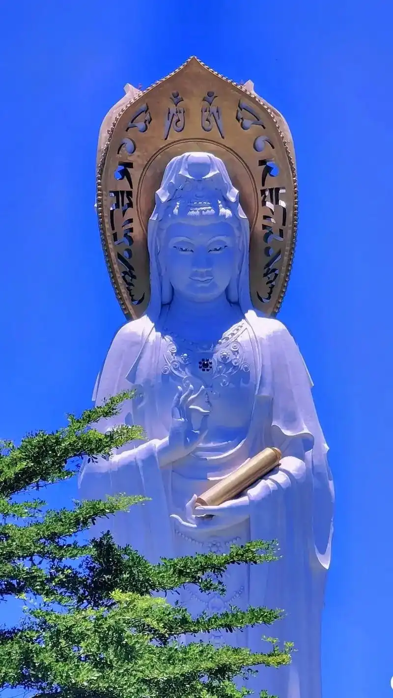 观自在菩萨:寻音救苦,苦海做舟.位于三亚的南海观音圣像,高1 - 抖音