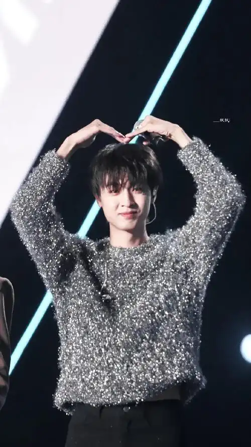 一直在旋哥,爱你呦@秦霄贤 00 - 抖音