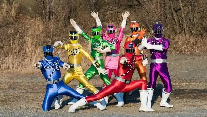 超级战队目前唯一的女性监督