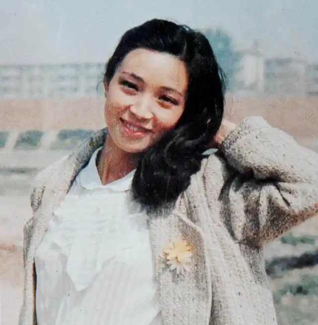 结婚后淡出演艺圈,女儿也成了大明星|还珠格格|戴春荣|演艺圈_新浪网