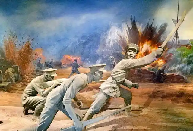 武昌起义一举光复武昌,并得到全国响应,清王朝瓦解.