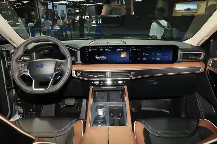 2022成都车展丨升级27英寸4k屏 全新长安福特探险者亮相