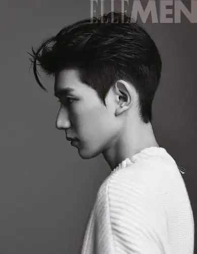 王源有质感的黑白照片,每一张都有着属于他的独特