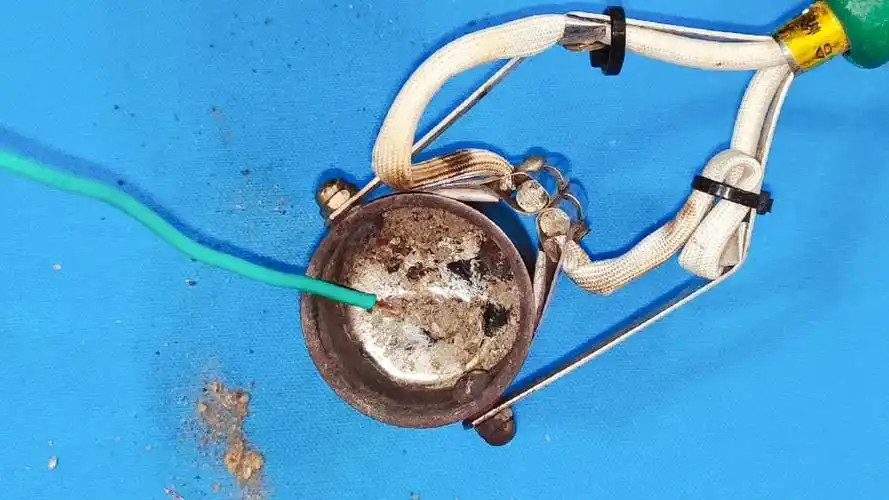 烫锡锅不好清理铁锈残渣包住电缆烫不上锡怎么办教你轻松解决