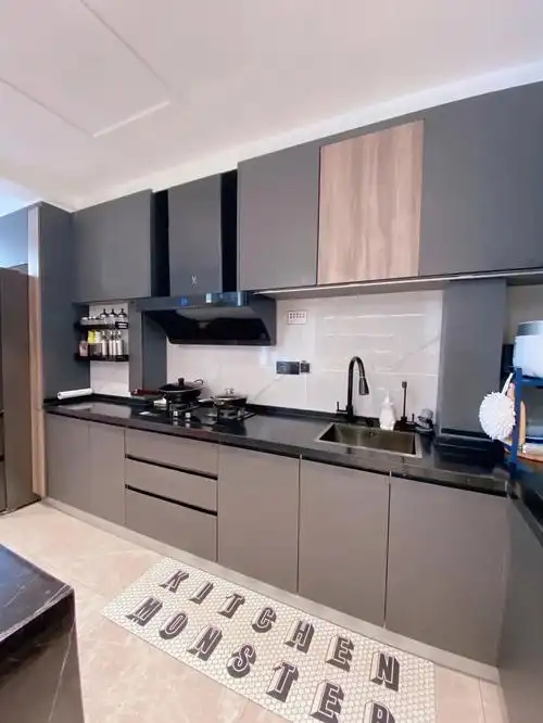 标题4个颜色的橱柜喜欢哪个