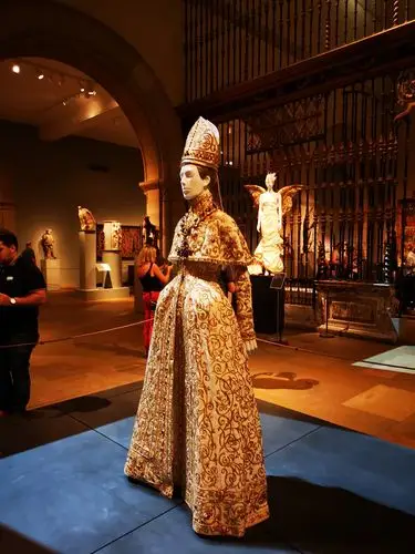 中世纪教皇的金色长袍.