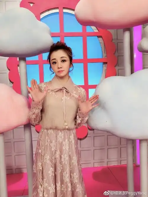 1/2强 dress by honeymade 来自杨佩洁peggyyang - 微博