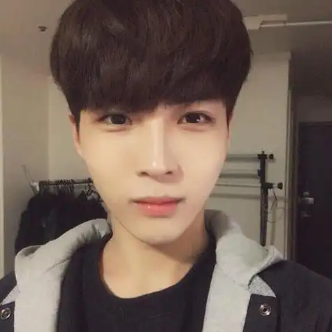 韩国小鲜肉真实帅哥照片帅哥头像无水印7