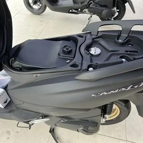 摩托车油箱秉君 雅马哈摩托车 副油箱踏板125福禧巧格迅鹰旭鹰赛鹰