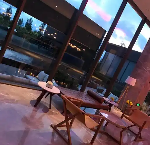 哈尔滨美食与住宿推荐:鲨鱼酒店与张飞扒肉