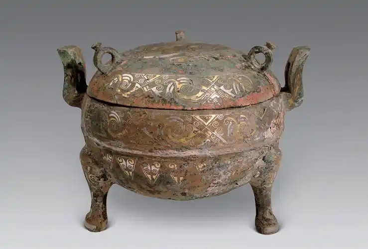 战国 错金银云纹鼎