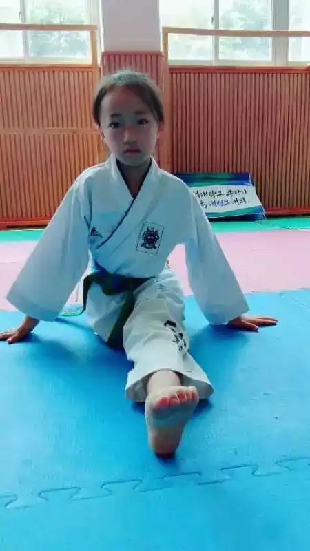 国际游学营"又石大学"魔鬼训练,深造英雄小少年!