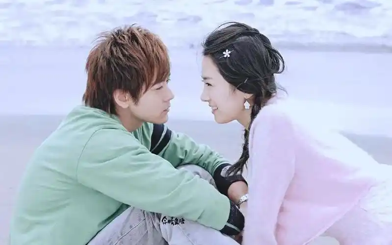 《放羊的星星》16年后,林志颖刘荷娜罕见同框照曝光:我的青春